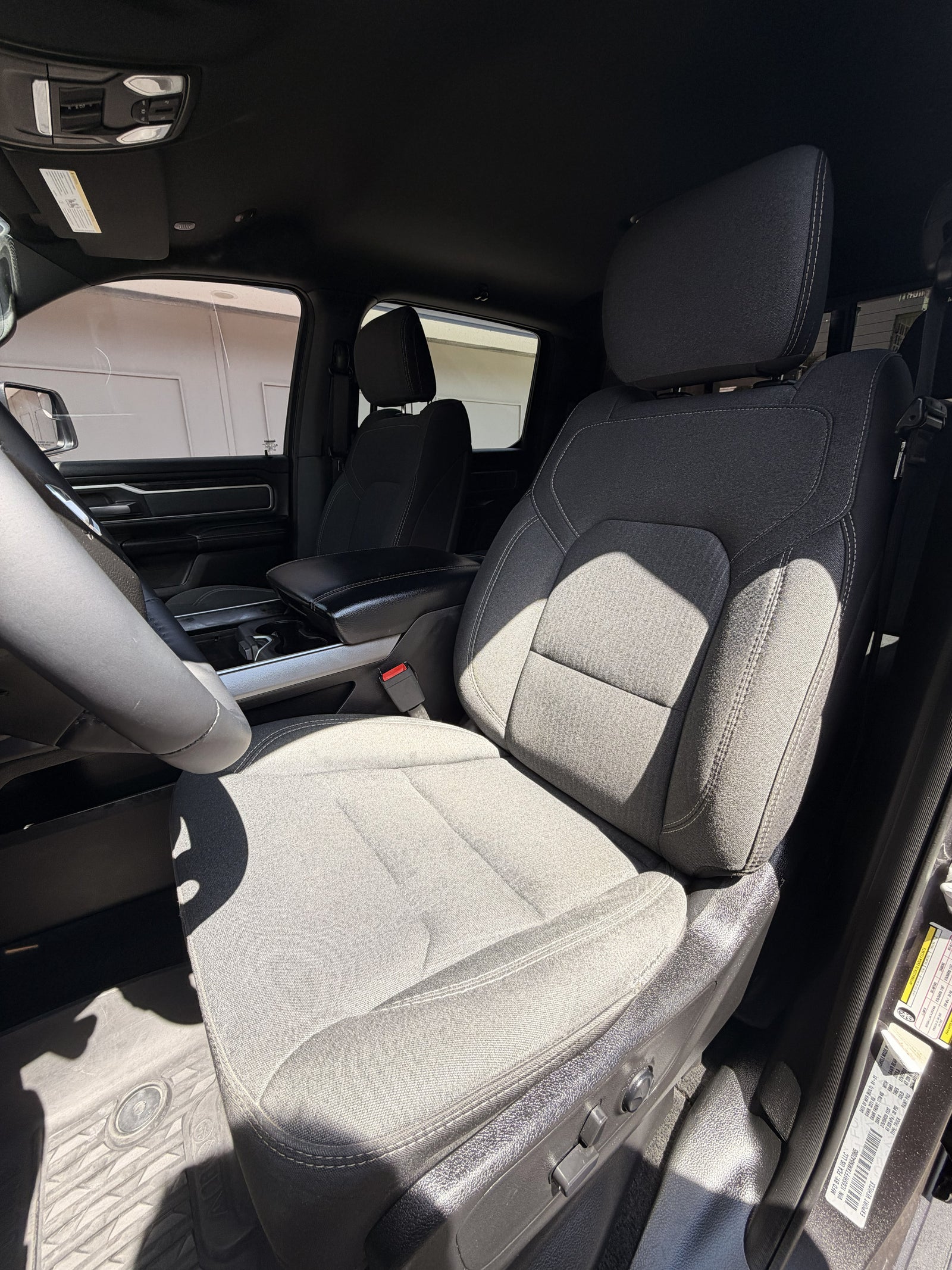 2021 – Dodge RAM 1500 Big Horn Crew Cab MHEV 4X4