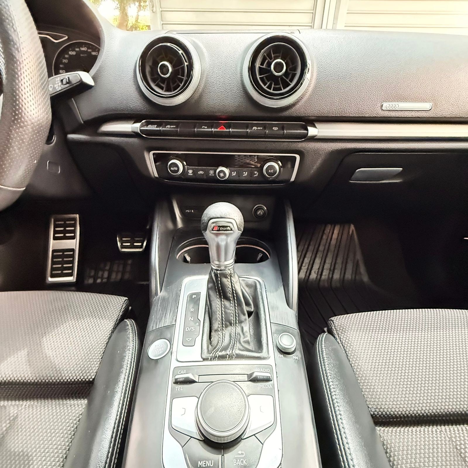 2018 – Audi A3 S Line Sedán TA