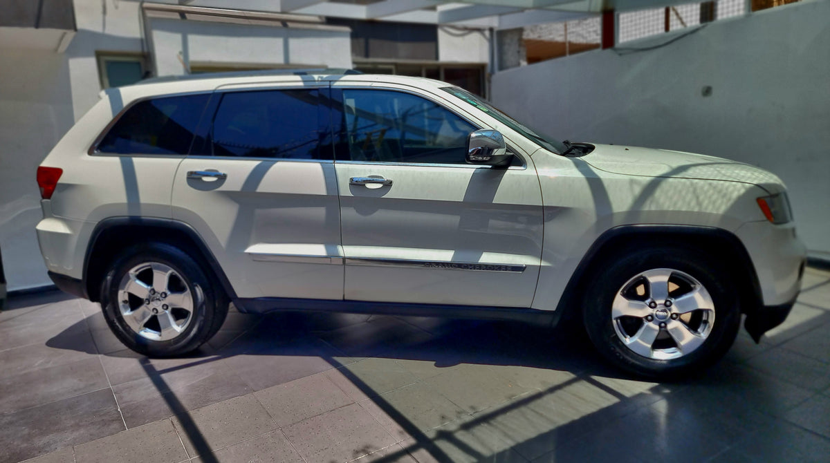 Jeep Grand Cherokee Limited HEMI V8