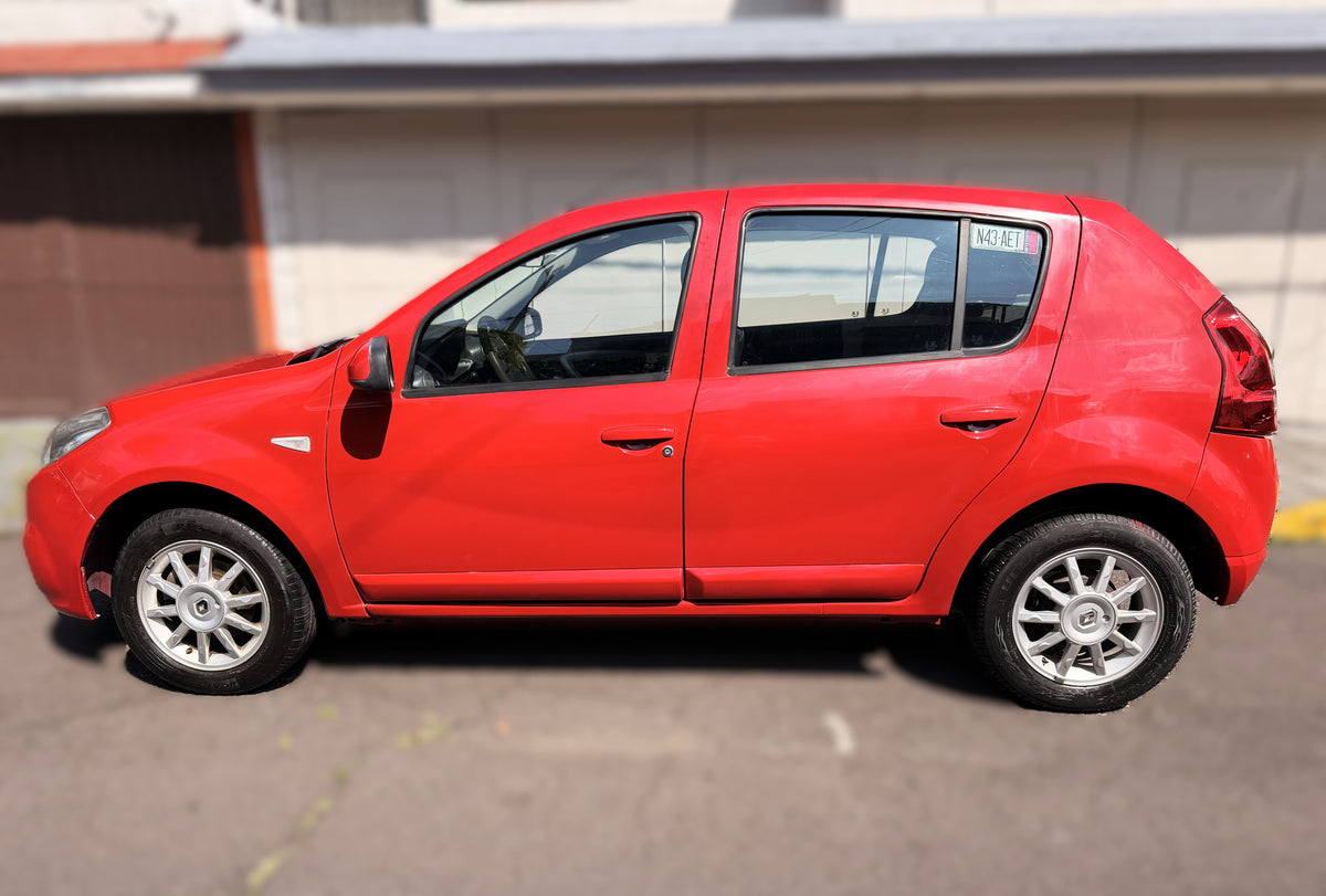 2015 – Renault Sandero 1.6 Dynamique Hatchback TA