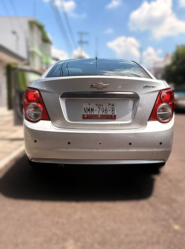 2014 - Chevrolet Sonic Ls Sedán STD
