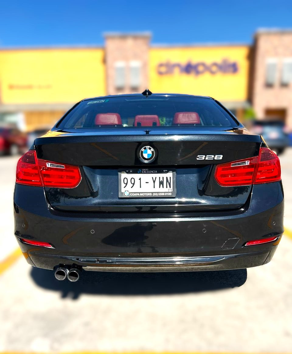 BMW 328iA Sport Line - 2013