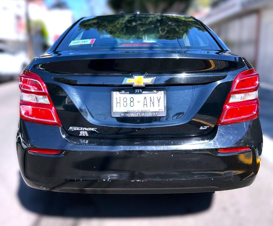 Chevrolet Sonic LT - 2017