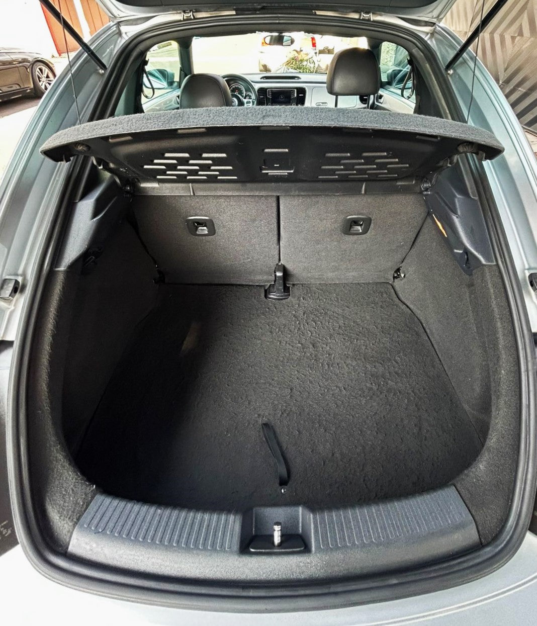 Volkswagen Beetle - 2016