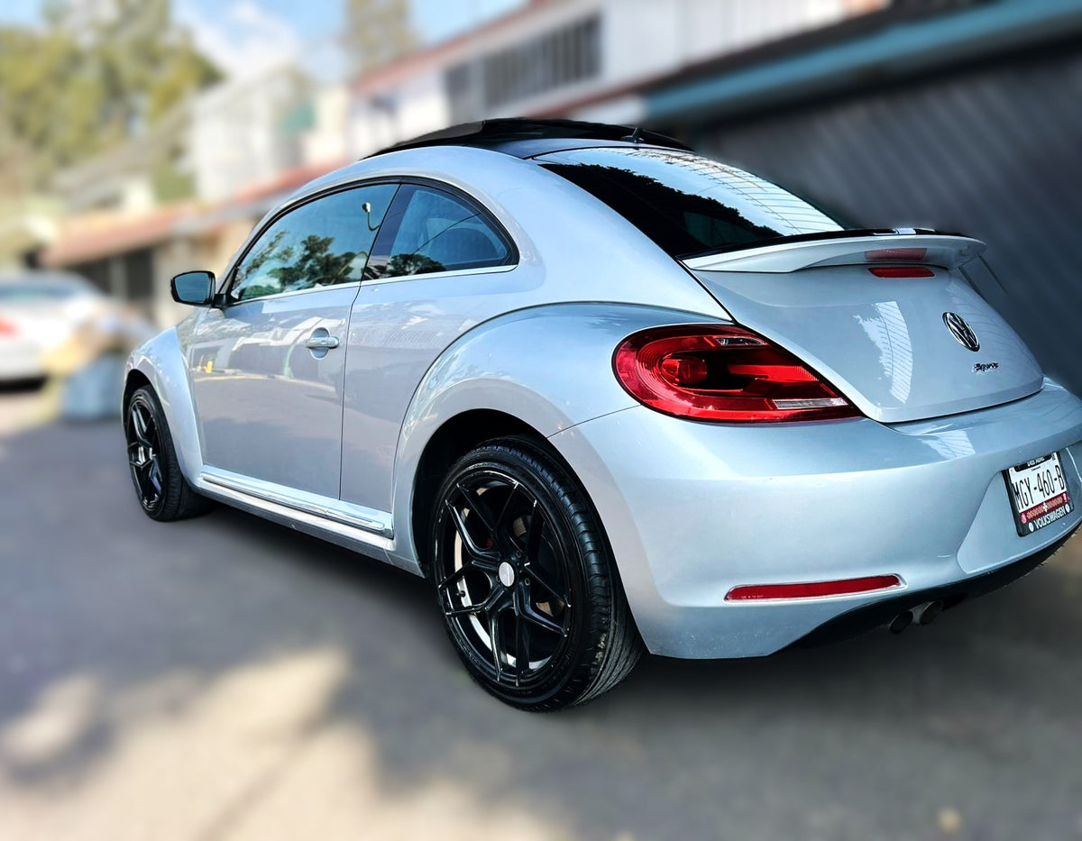 Volkswagen Beetle - 2016