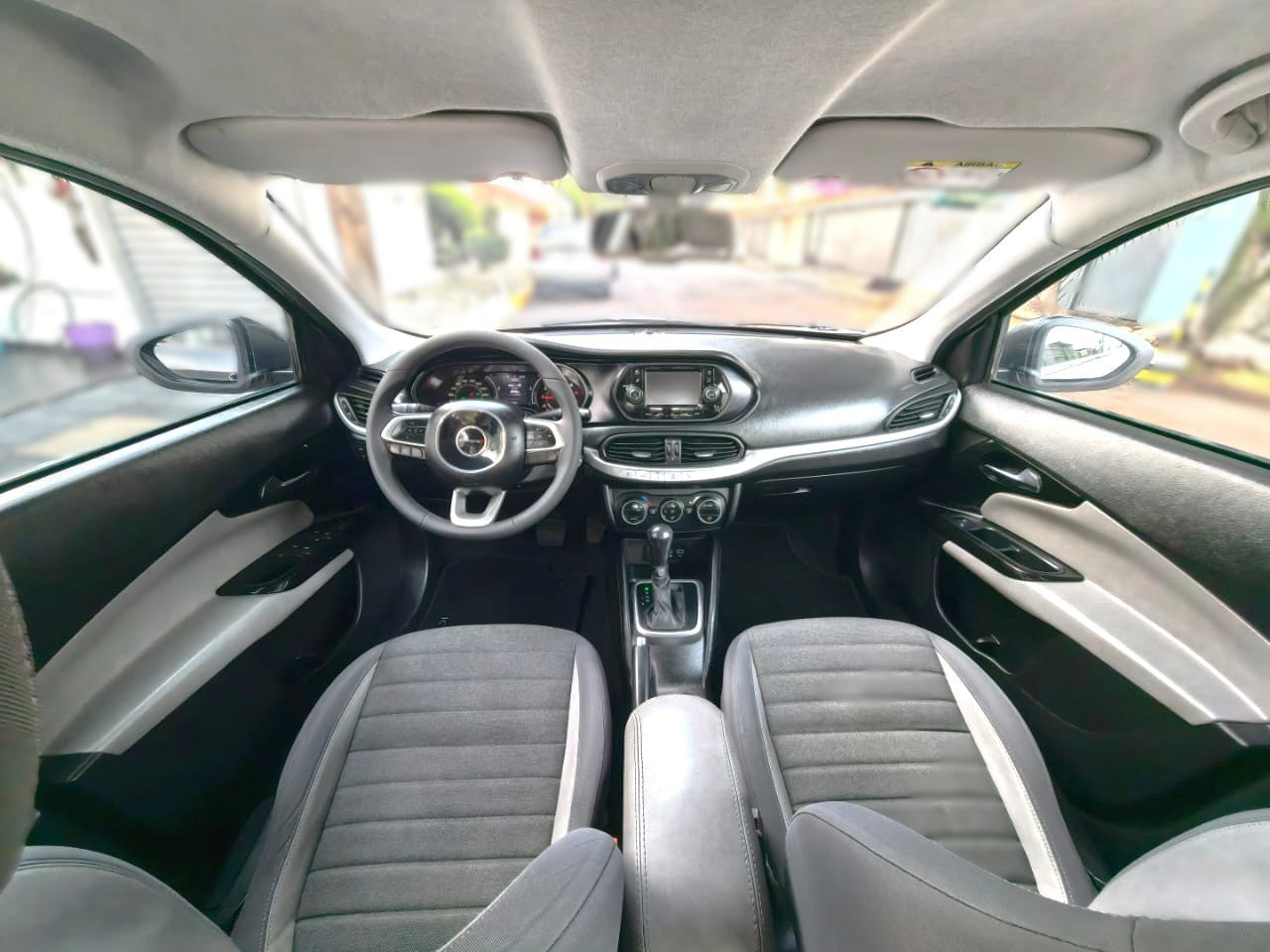 Dodge Neon 1.6 SXT - 2018