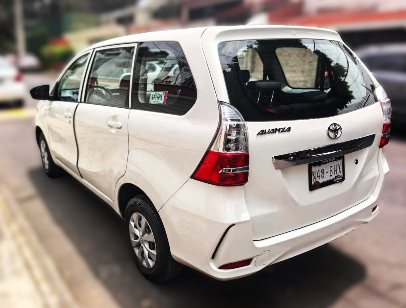 Toyota Avanza LE - 2021