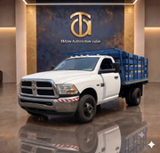 2011 – RAM 4000 Cab P Con Estacas Camión Ligero MA