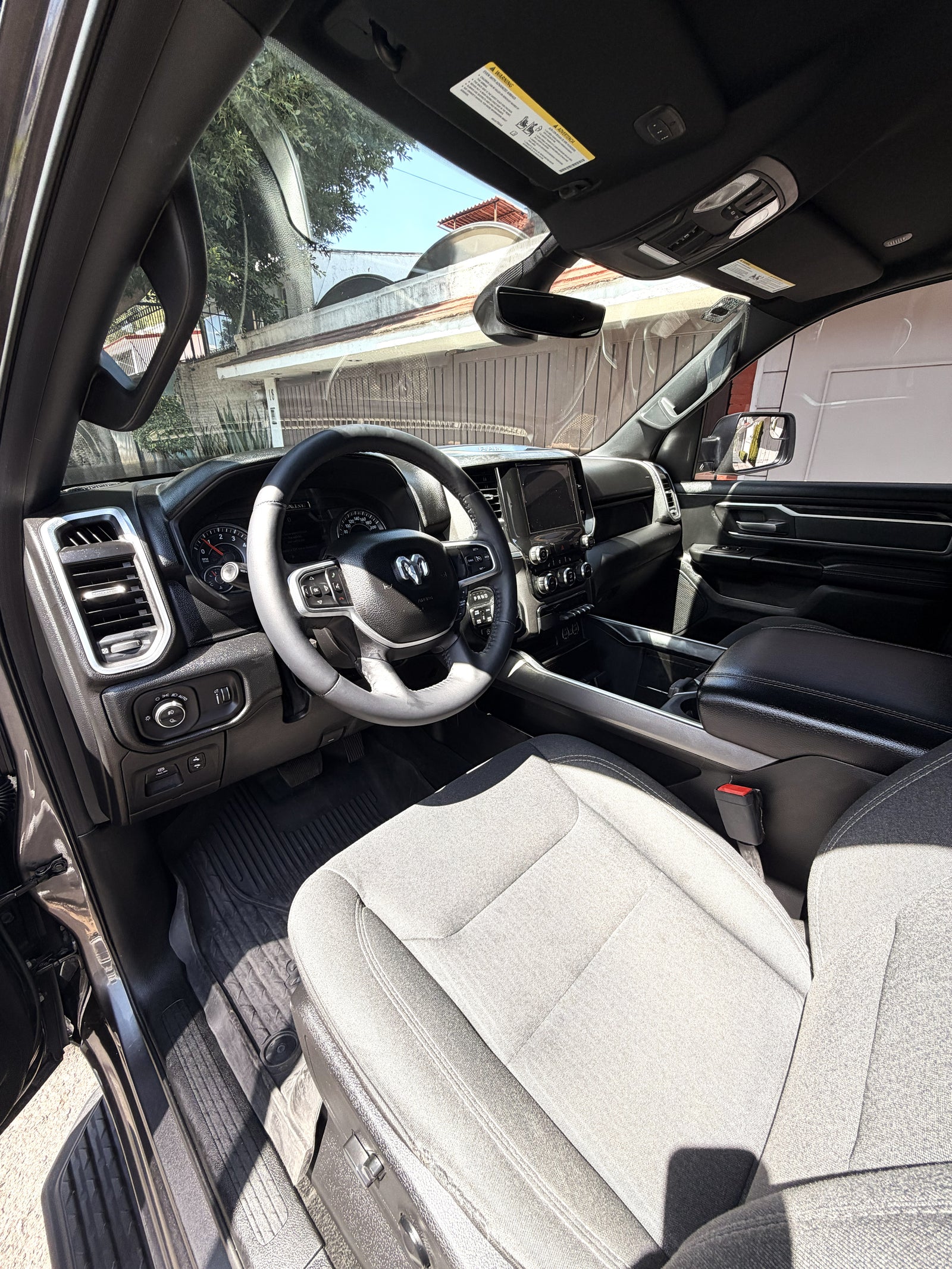 2021 – Dodge RAM 1500 Big Horn Crew Cab MHEV 4X4