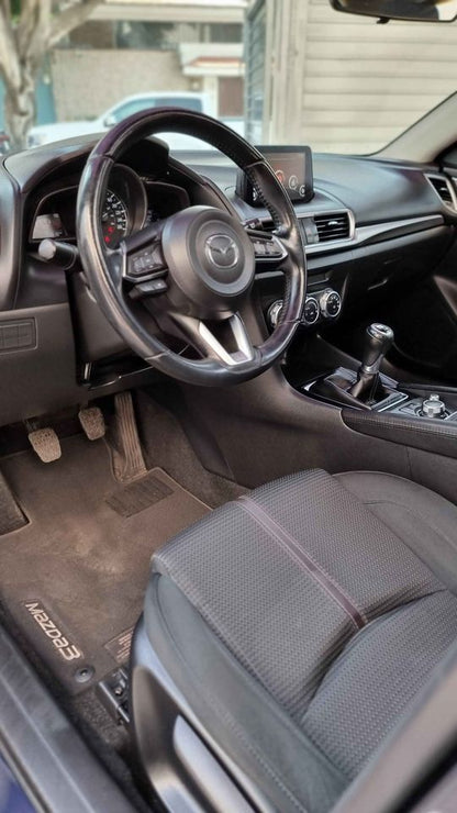 2018 Mazda 3 Hatchback S