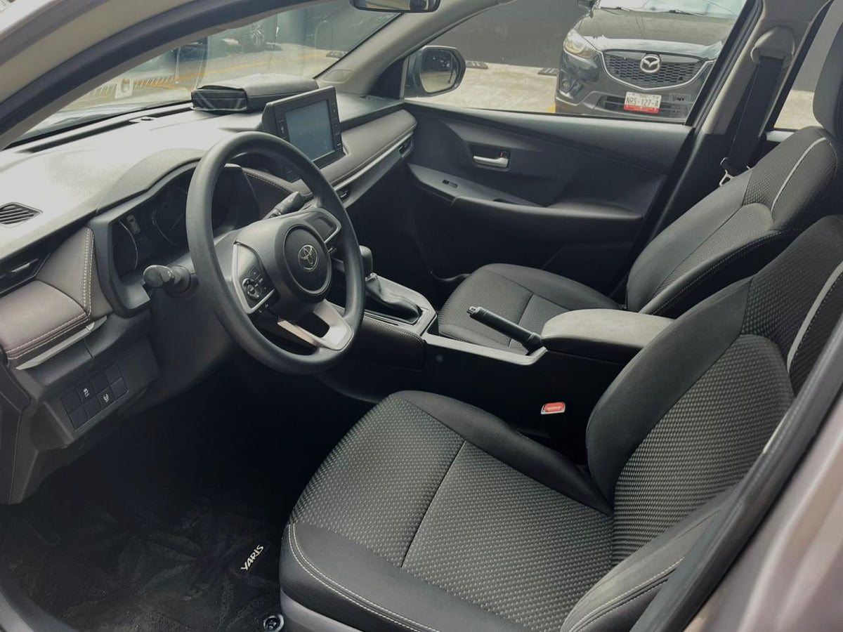 Toyota Yaris - 2024