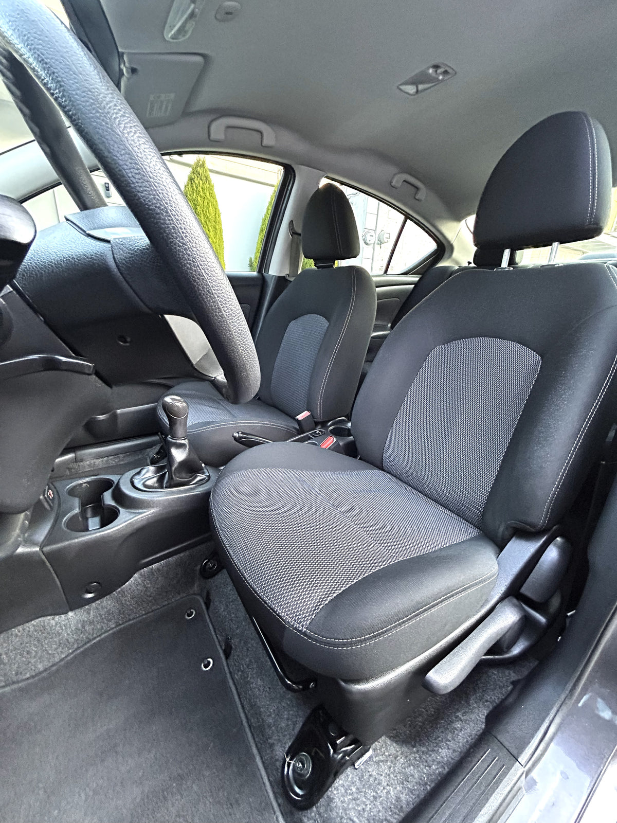Nissan Versa Advance MT - 2019