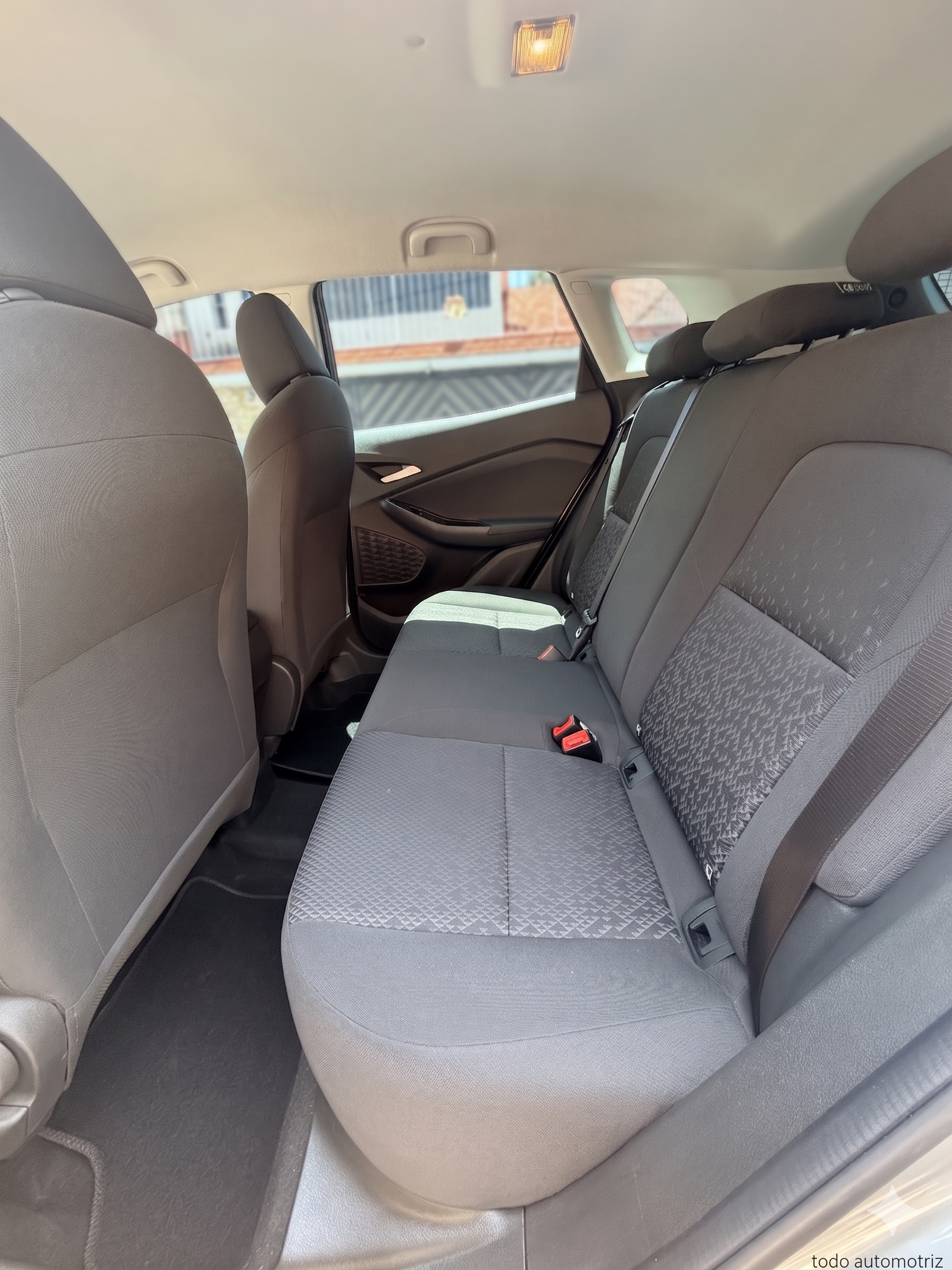CHEVROLET TRACKER LS - 2024