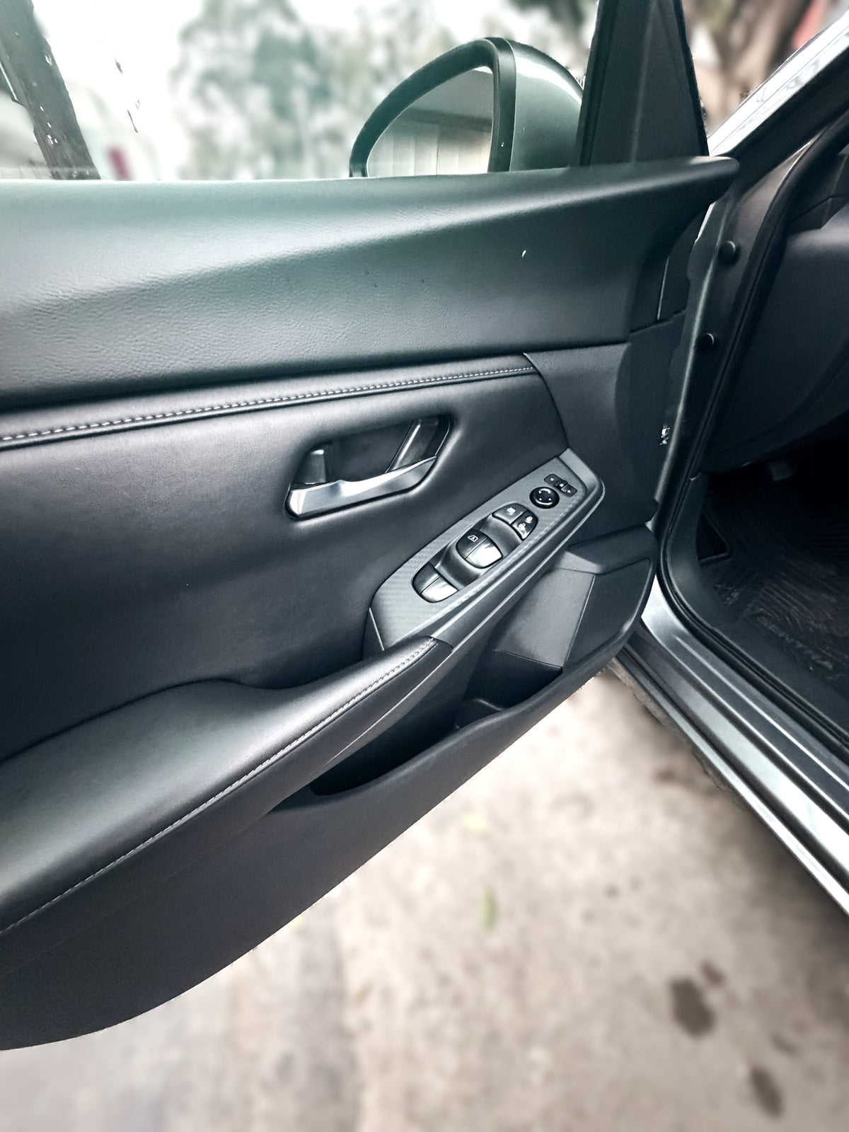 2023 - Nissan Sentra Sense Sedán TA