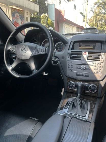 Mercedes-Benz C300 Elegance - 2010