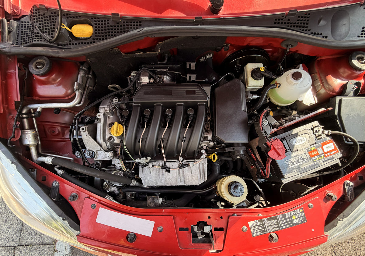 2015 – Renault Sandero 1.6 Dynamique Hatchback TA