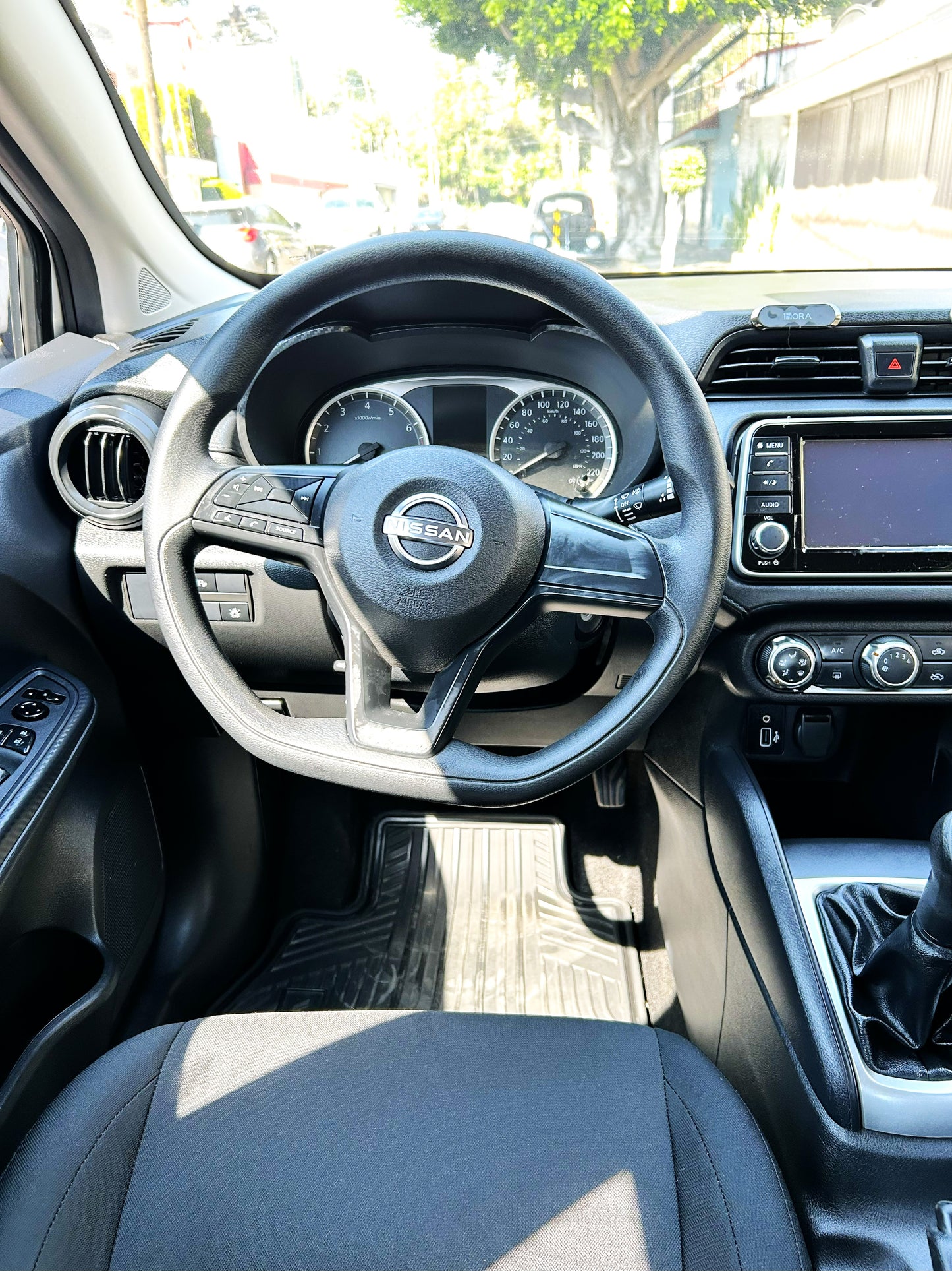 Nissan Versa Sense - 2024