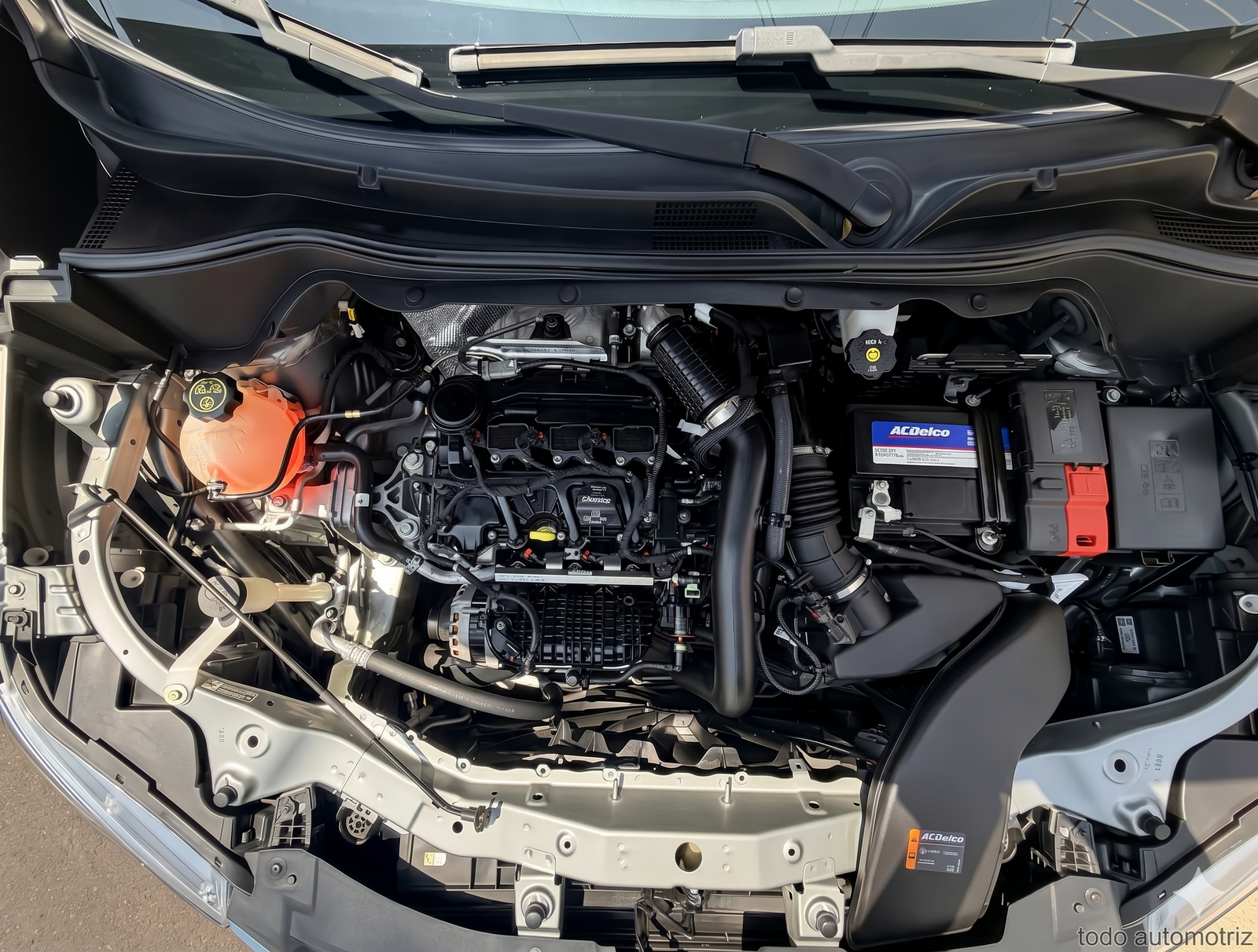 CHEVROLET TRACKER LS - 2024