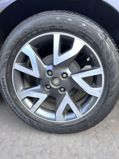 Nissan Versa Advance MT - 2019