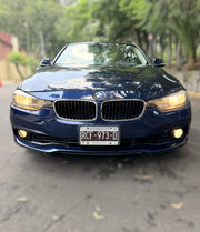 2017 - BMW Serie 3 320iA Business Sedán TA