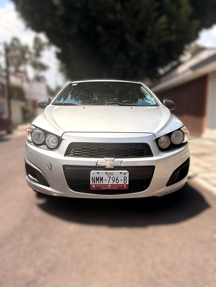 2014 - Chevrolet Sonic Ls Sedán STD