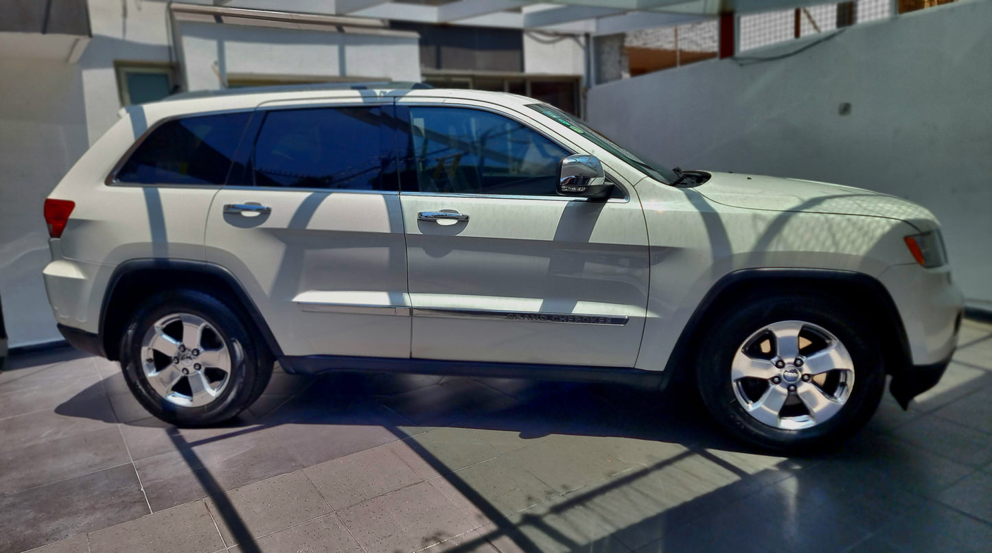 Jeep Grand Cherokee Limited HEMI V8