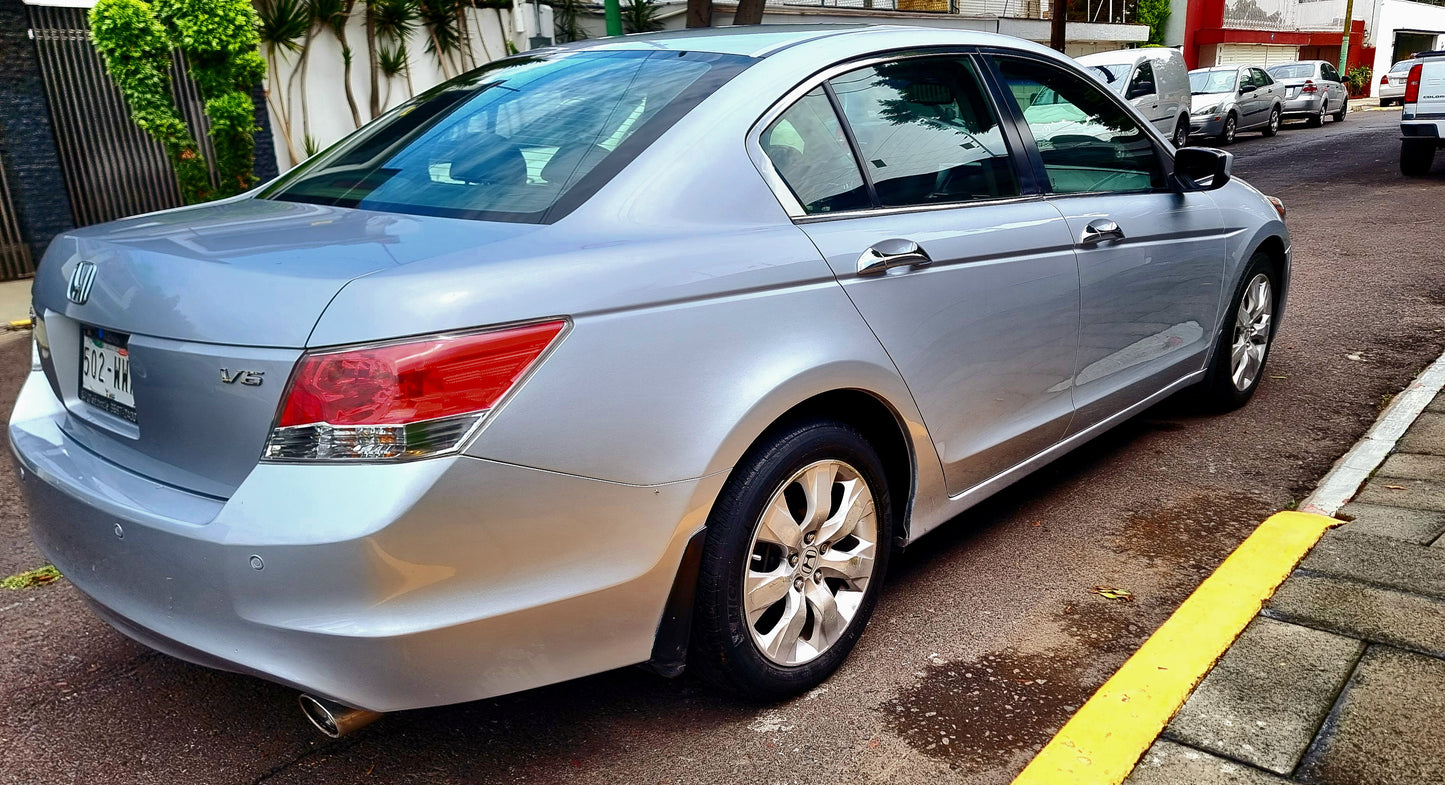 Honda Accord EX V6 2010
