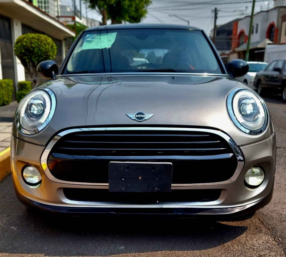 2018 MINI Cooper