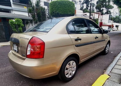 Dodge Attitude SE AUT 2011