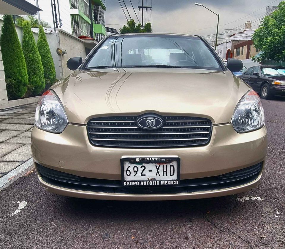 Dodge Attitude SE AUT 2011