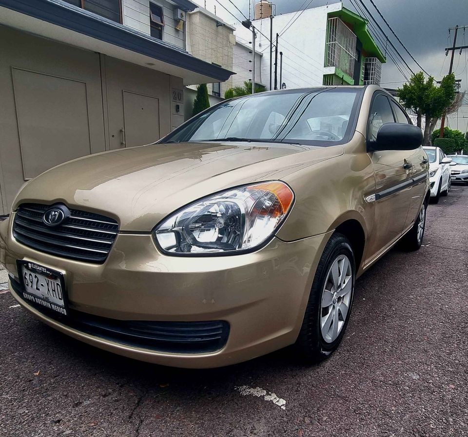 Dodge Attitude SE AUT 2011