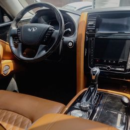 Infiniti QX80 Luxury 2021