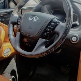 Infiniti QX80 Luxury 2021