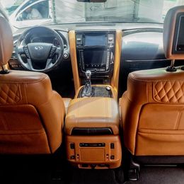 Infiniti QX80 Luxury 2021