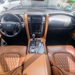 Infiniti QX80 Luxury 2021