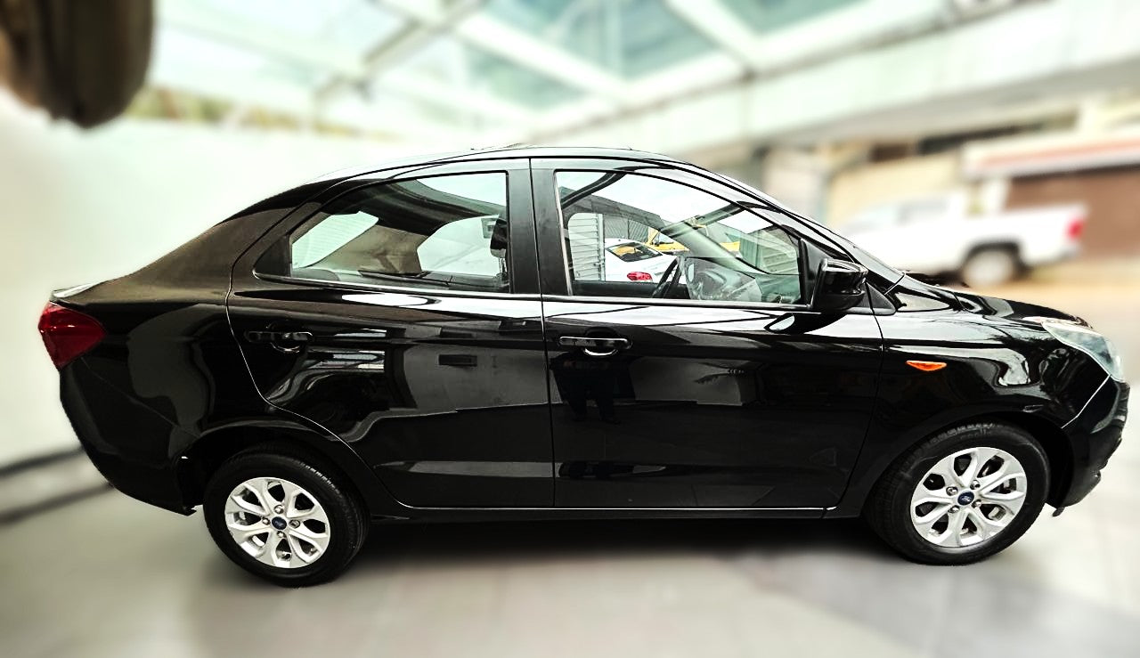 Ford Figo Titanium 2018