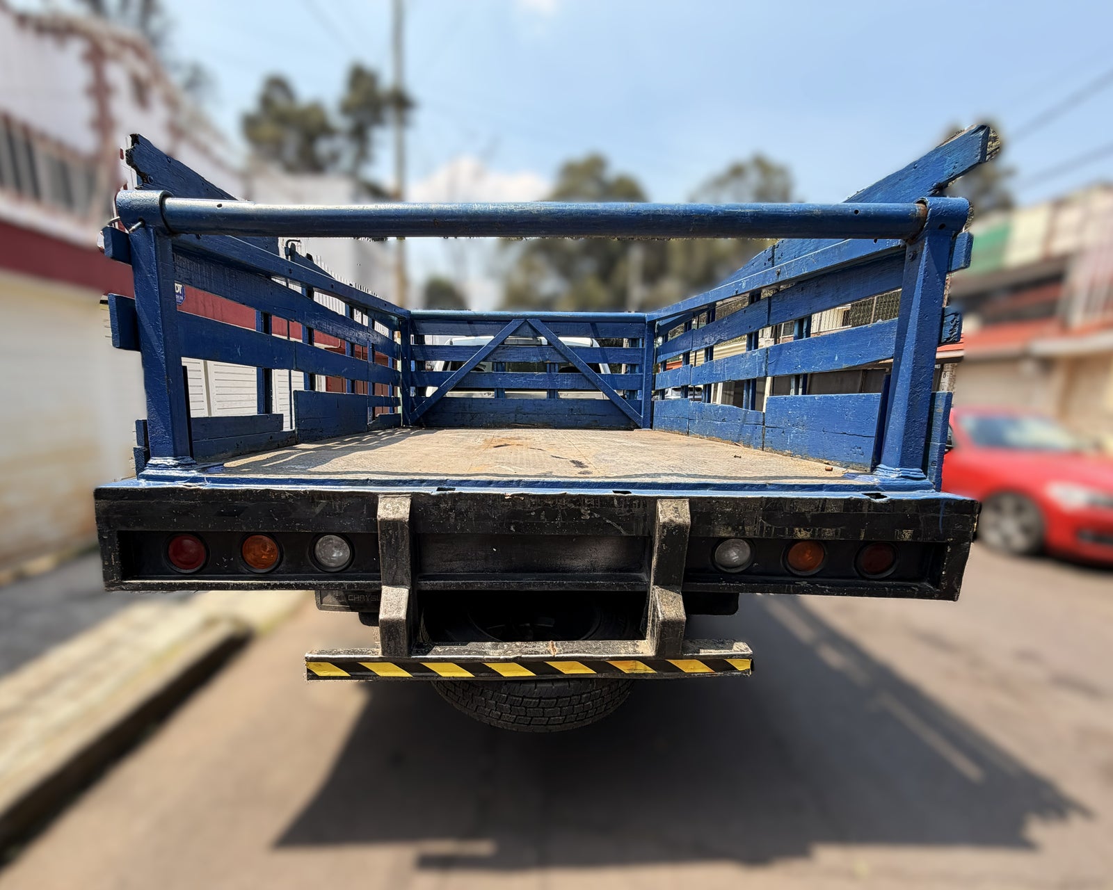 2011 – RAM 4000 Cab P Con Estacas Camión Ligero MA