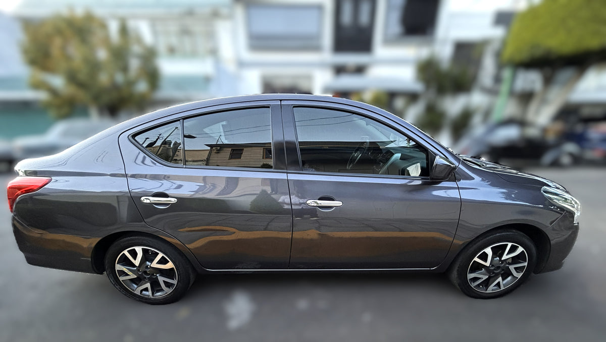 Nissan Versa Advance MT - 2019