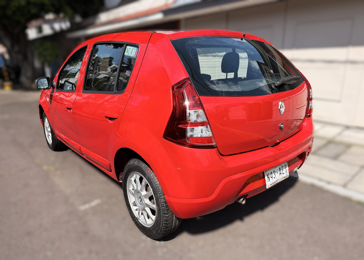 2015 – Renault Sandero 1.6 Dynamique Hatchback TA