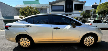 Nissan Versa Sense - 2024