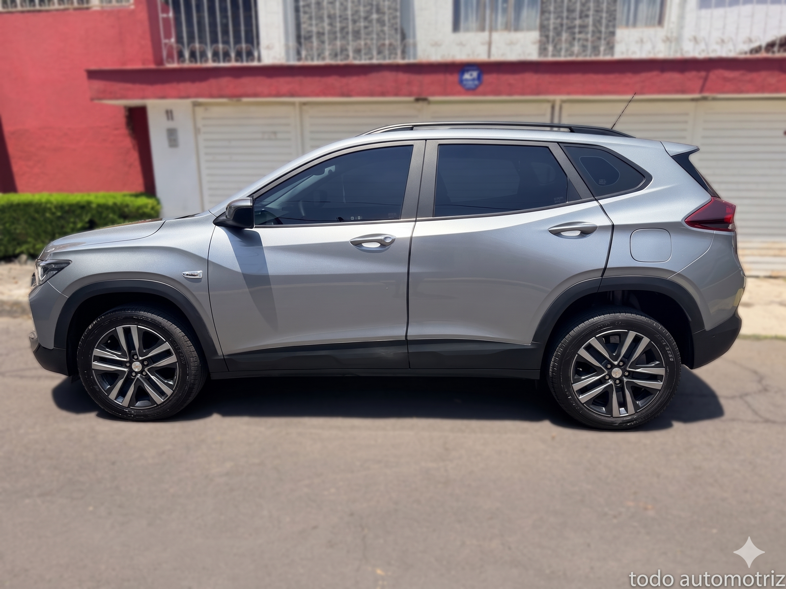 CHEVROLET TRACKER LS - 2024