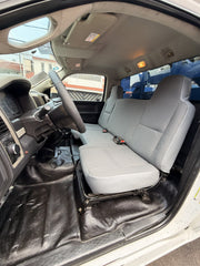 2011 – RAM 4000 Cab P Con Estacas Camión Ligero MA