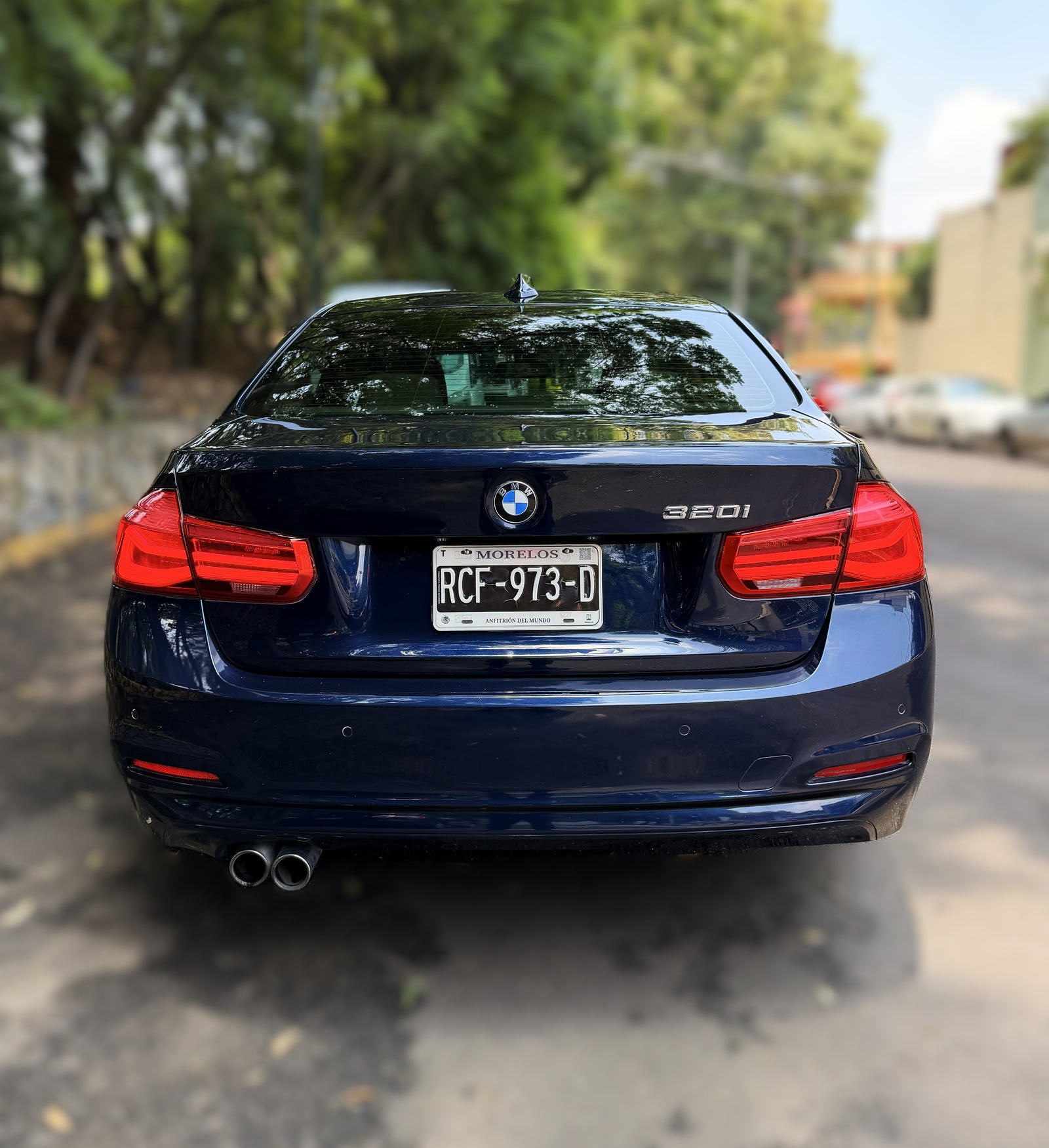 2017 - BMW Serie 3 320iA Business Sedán TA