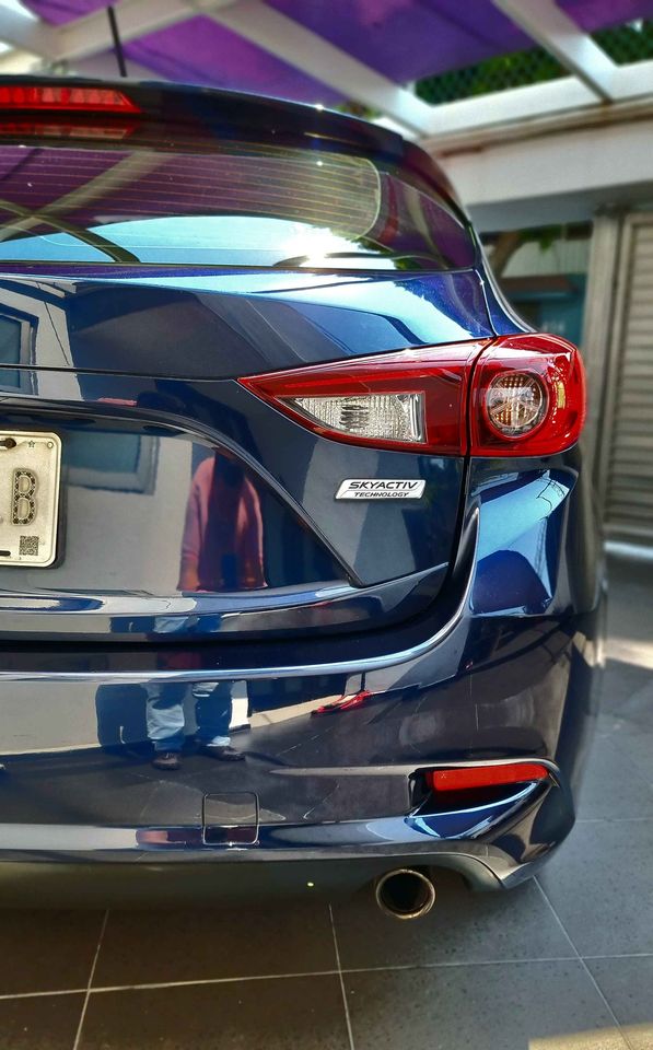 2018 Mazda 3 Hatchback S