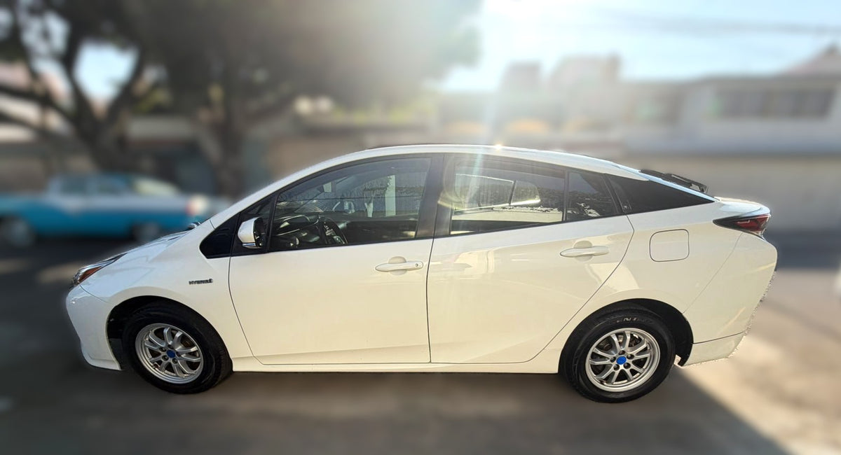 Toyota Prius Base Hybrid - 2017