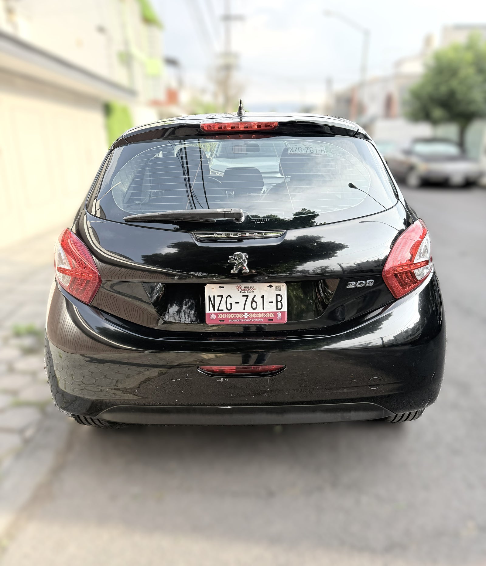 PEUGEOT 208 ALLURE - 2015