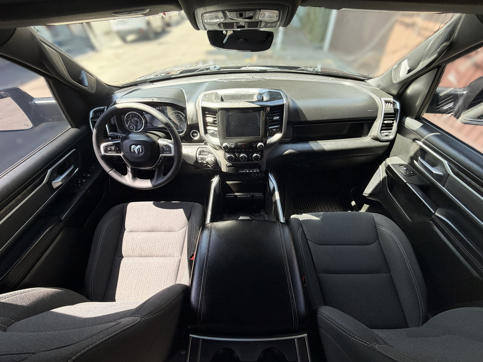 2021 – Dodge RAM 1500 Big Horn Crew Cab MHEV 4X4