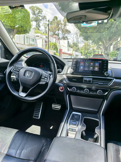 Toyota Accord Touring - 2018