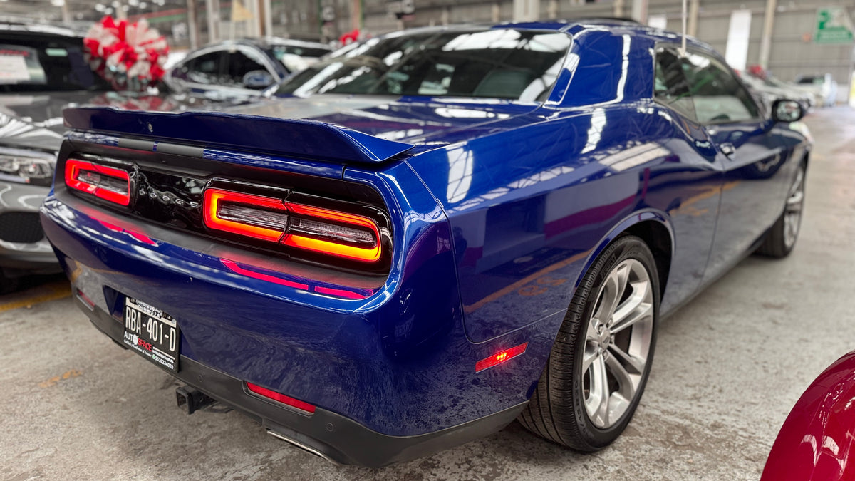2020 - Dodge Challenger GT Dual Stripes Sedán TA