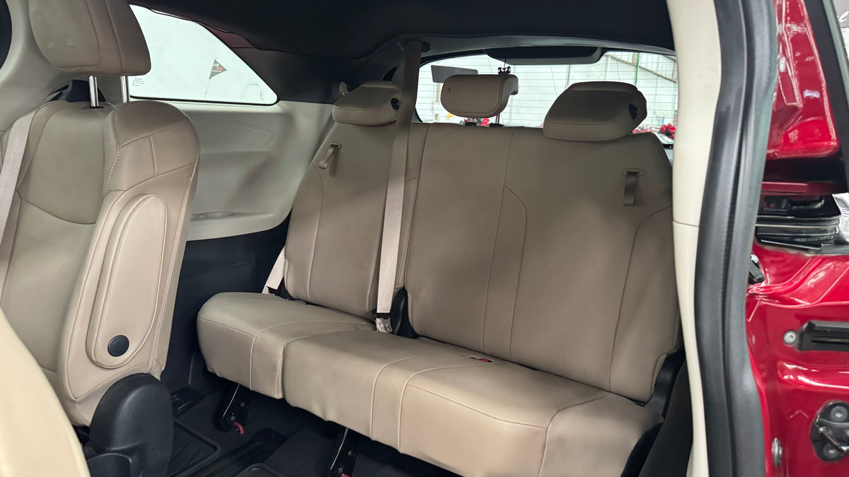 2022 - Toyota Sienna XLE Piel Hybrida SUV TA